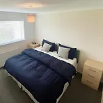 Harding House, Dog Friendly Close To The At