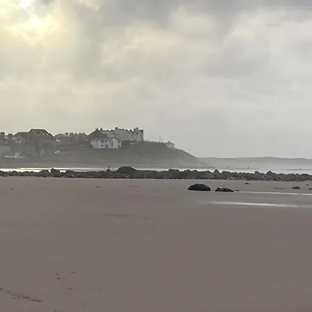 Harding House, Dog Friendly Close To The At Holiday home