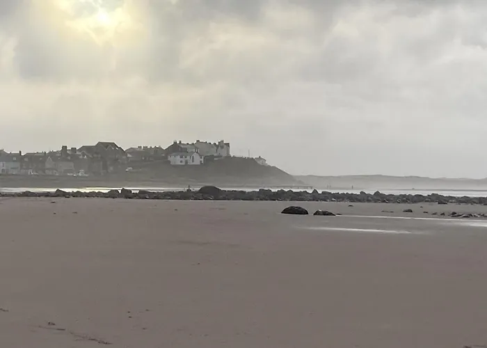 Harding House, Dog Friendly Close To The At Holiday home