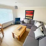 Harding House, Dog Friendly Close To The At